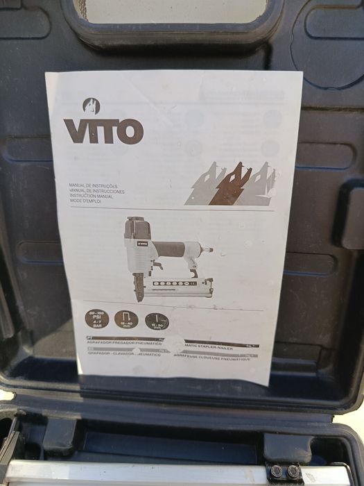 VITO Clavadora/Agrafador Pneumático 4–7 Bar com Mala - VITO Professional Pneumatic Nail/Staple Gun 4–7 Bar with Case