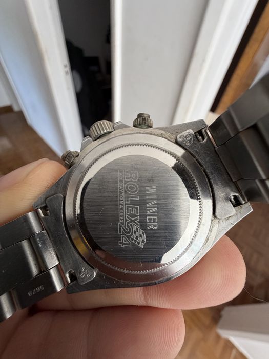 Rolex Cosmograph Daytona com mostrador "Racing" de algarismos árabes