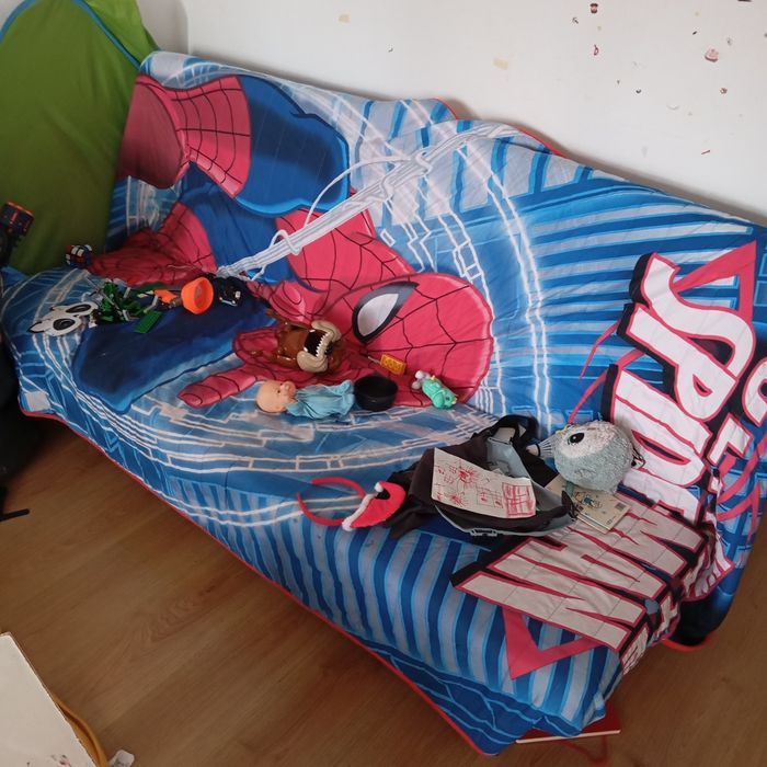 Sofá cama. Em bom estado