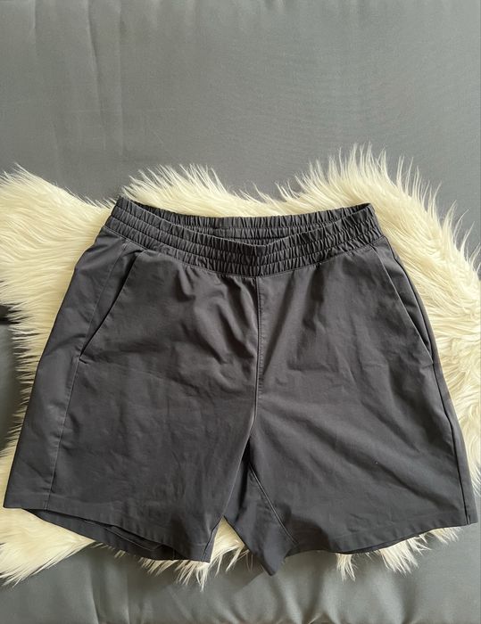 Спортивні шорти Uniqlo,  S