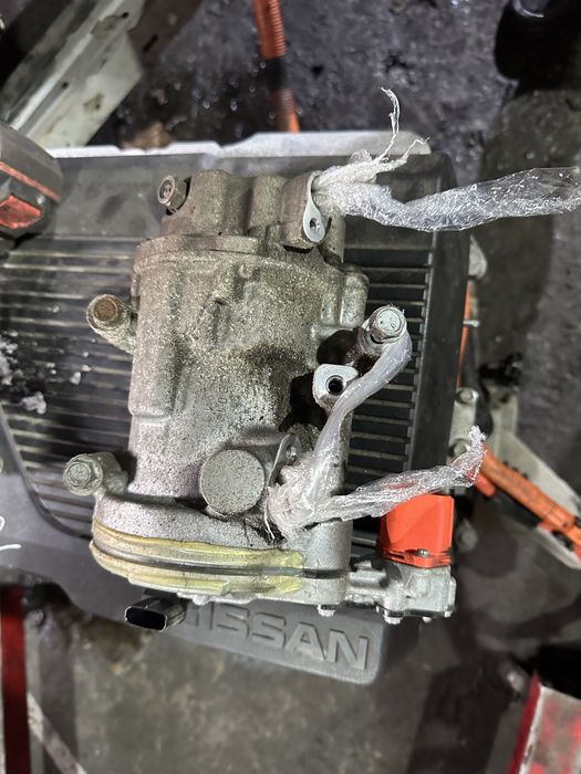 Компресор кондиціонера Nissan Leaf 2 18-23 926005sa1a