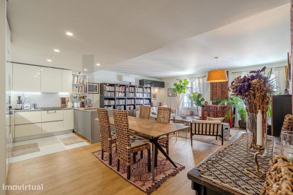 Apartamento T2 Moderno e Mobilado em Santos, Lisboa