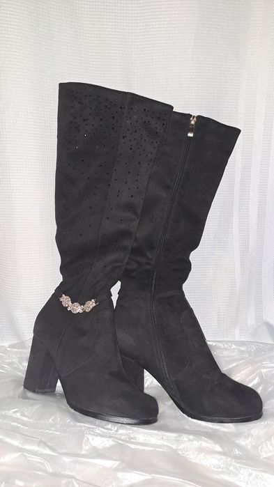 Чоботи на підборах