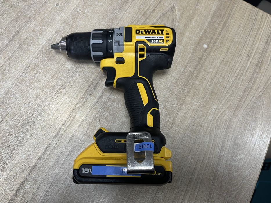 Dewalt DCD791 / безщітковий акумуляторний шуруповерт