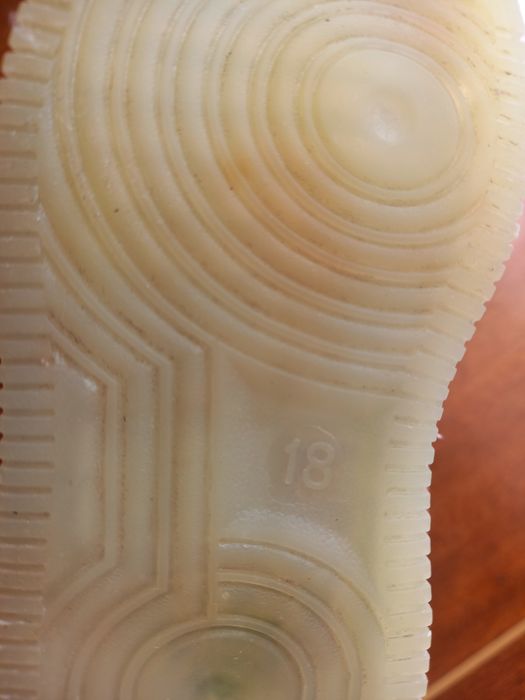 Продам   кросівки