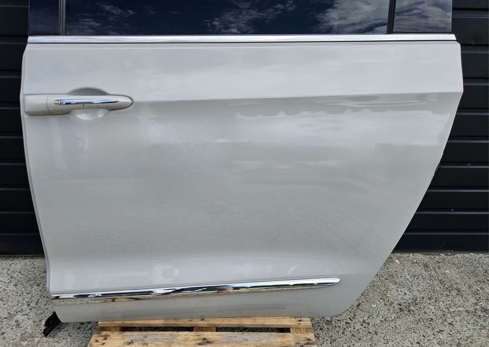 Chrysler pacifica 16-24 drzwi lewe tylne tył kompletne  pw2