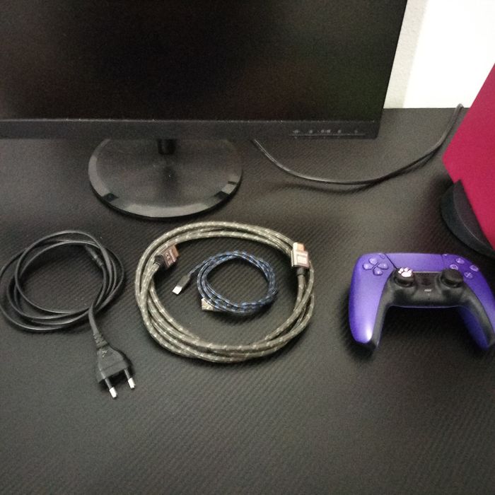 PS5 Standard 825 GB com leitor