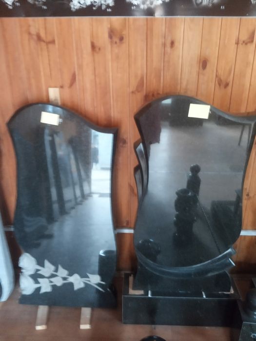 Пам'ятники, граніт, Полтава.