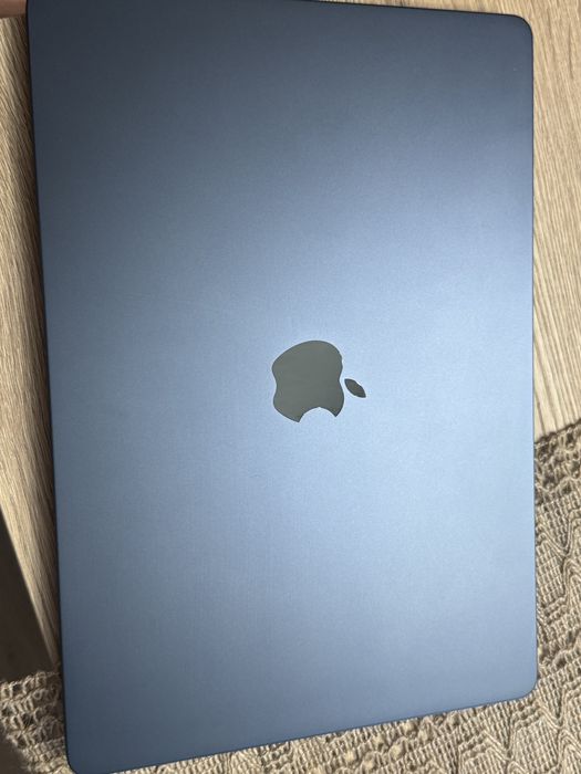 MacBook Air 15 M3 8/256