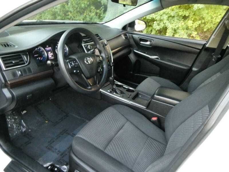 2016 Toyota Camry LE