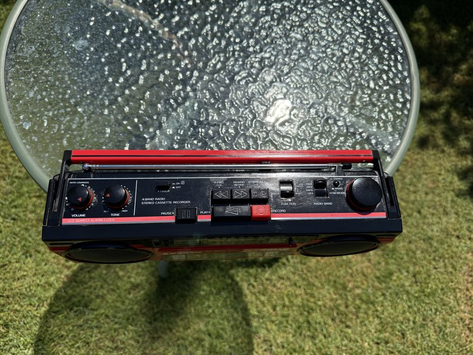 Продам магнитолу SANYO M-S350LE