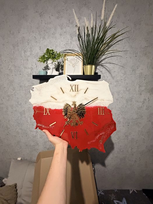 Zegar w pomieszczeniu z żywicy epoksydowej