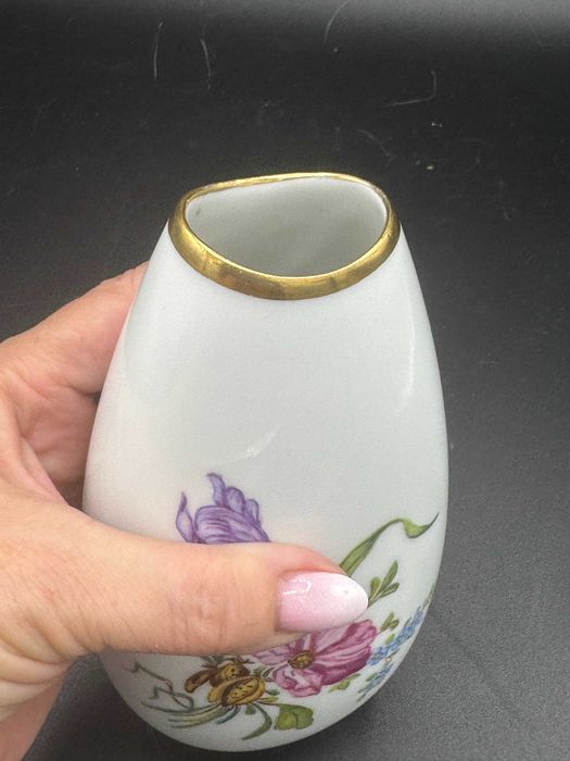 Wazonik w róże Thomas