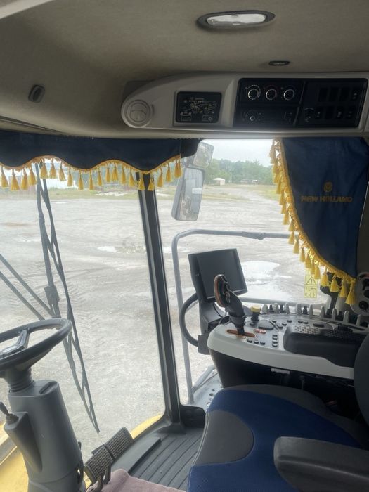 Комбайн New Holland CX8.80