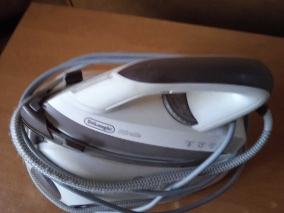 Продам праску Delonghi