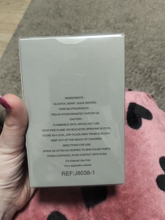 Pudełko perfum nowe