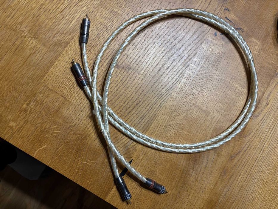 Interkonekt RCA QED QUNEX silver spiral 100cm RCA