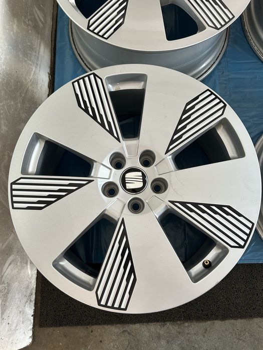 400 Felgi Aluminiowe SEAT R 19 5x112 Bardzo Ładne