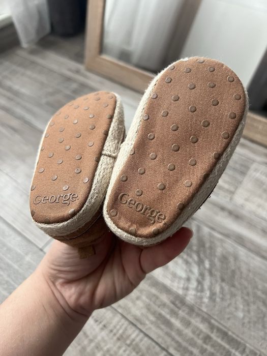 Пінетки George