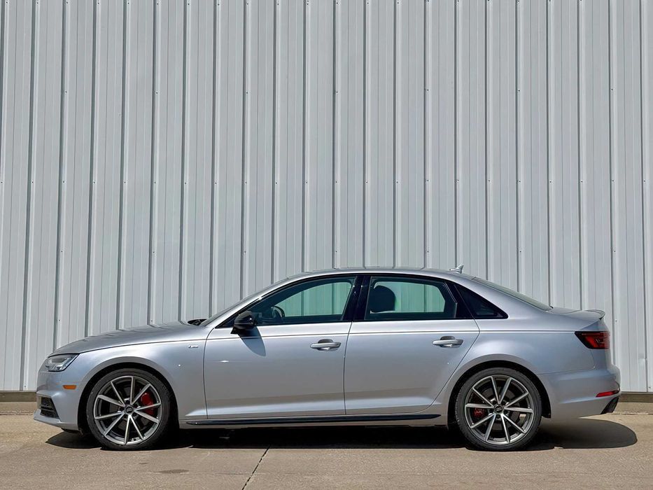 Audi A4 quattro      2018