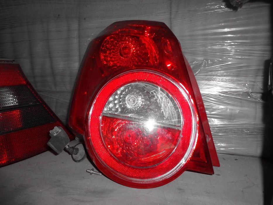 Farol stop Chevrolet Aveo ano 2010