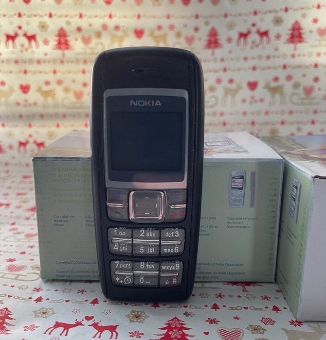 Кнопковий мобільний телефон Nokia 1600