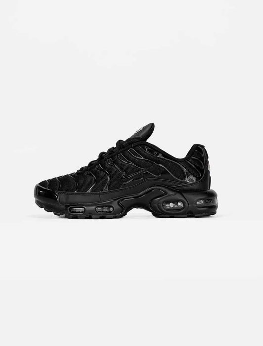 Кроссовки Кросівки Жіночі Nike Air Max Plus Triple Найк Аир Макс | 36-40 легкі на кожен день кросовки