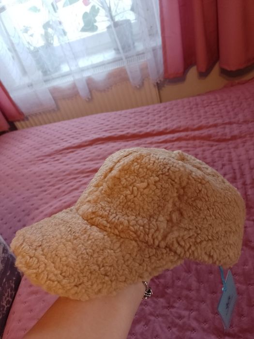 Nowa Czapka zimowa baranek z daszkiem