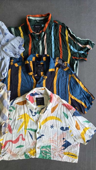 Sapato e Roupas Emporio Armani, Richards, Zara e outros