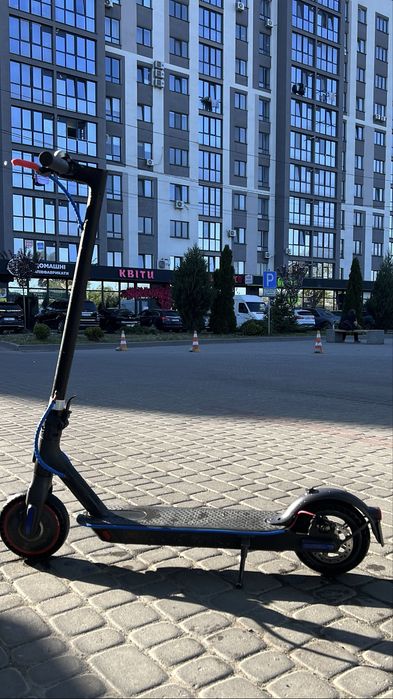 Електросамокат Electric Scooter Pro 2 Чорний