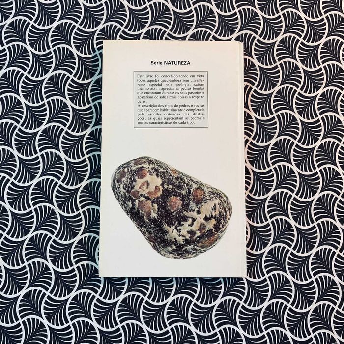 Pedras e Rochas - Texto de Troels V. Ostergaard