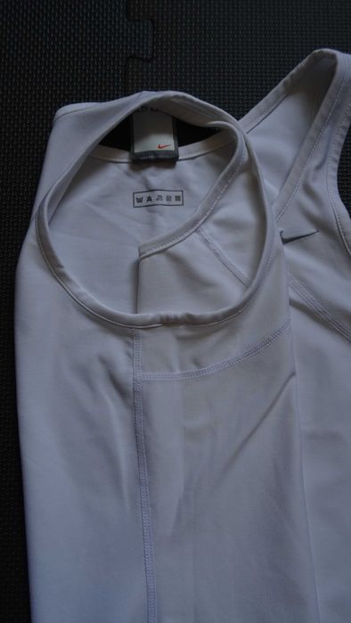 Damski top sportowy NIKE, r. 38/40, Białystok