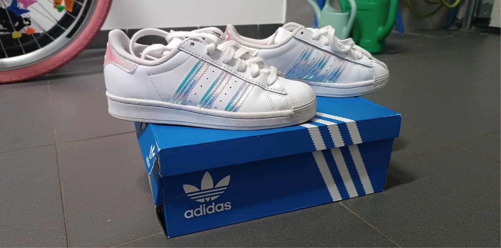 Adidas superstar