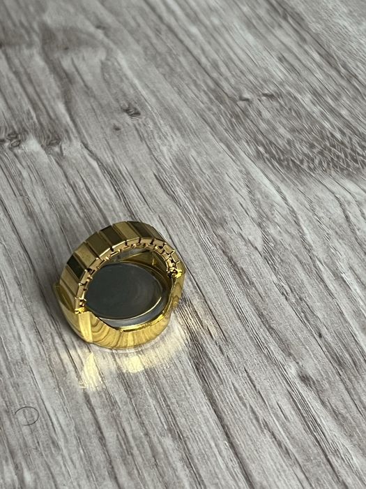 Nowy zegarek damski  – złoty z zieloną tarczą