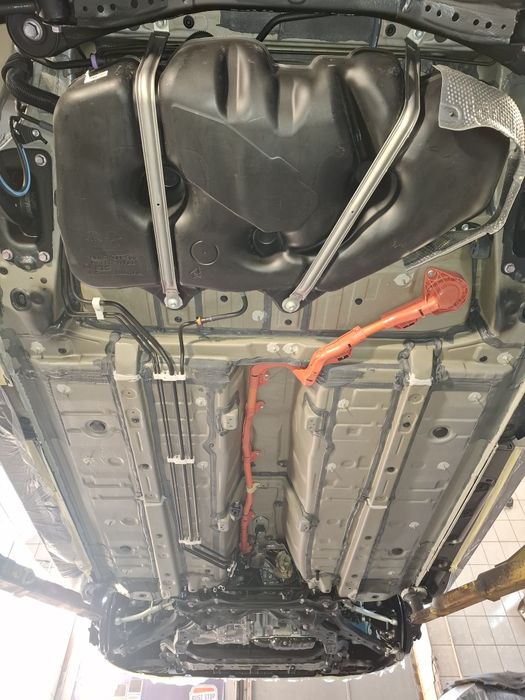 konserwacja nowych aut + Suchy Lód: długotrwała ochrona przed korozją