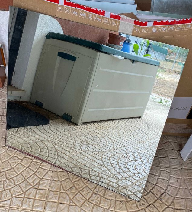 Dois espelhos para WC