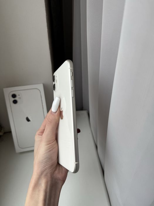 IPhone 11 128 GB White. Айфон 11 128 ГБ Білий.