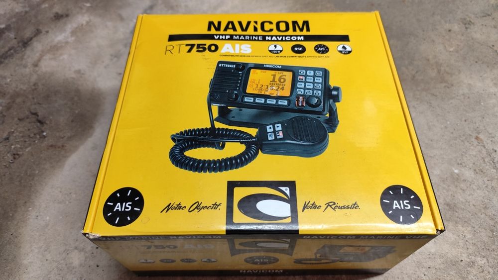 Vendo Radio DSC Navicom 750 AIS *novo*