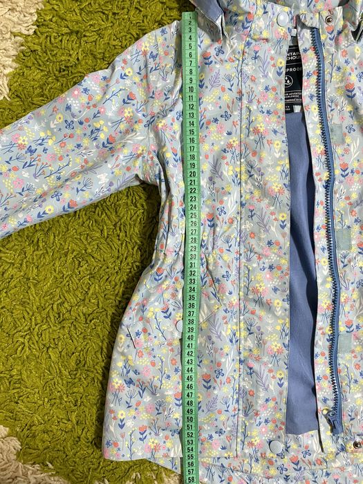 Ветровка красивая для девочки на 7-8 лет 122-128 см