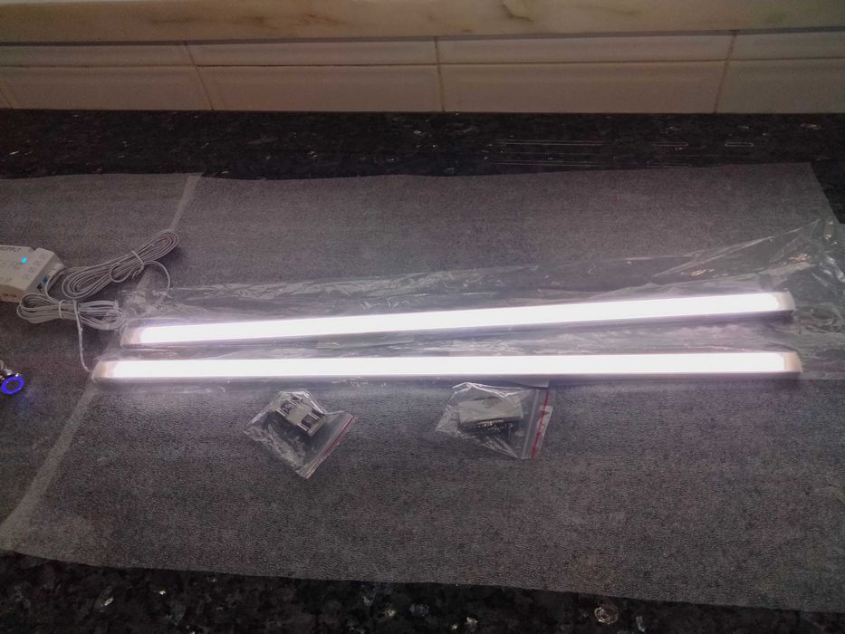 LED Gutters with Brightness Adjustment429129427112448005