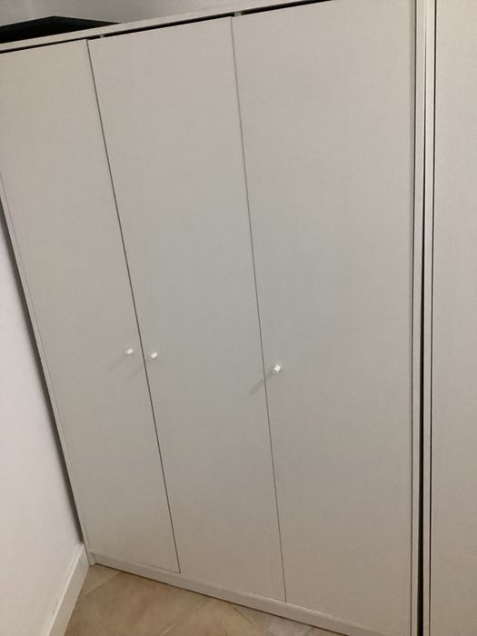 Roupeiro com 3 portas IKEA