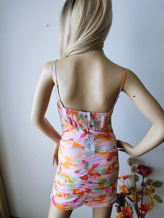 Nowa sukienka sradivarius floral mini pastelowe kolory m imprezowa