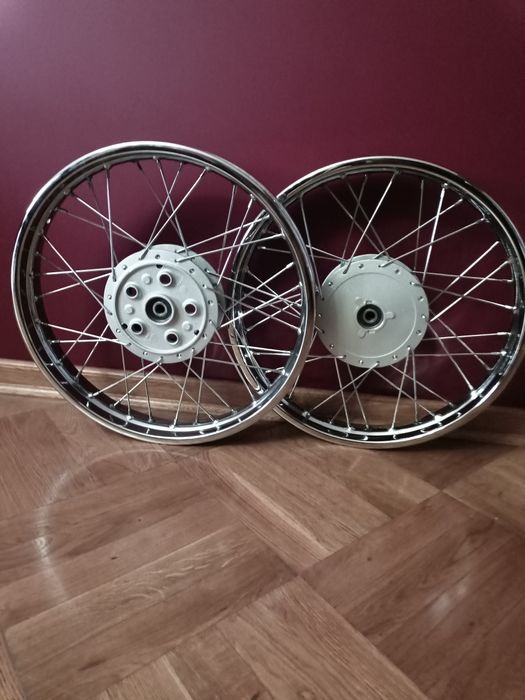 Koła wsk 125 B1 B3 odrestaurowane