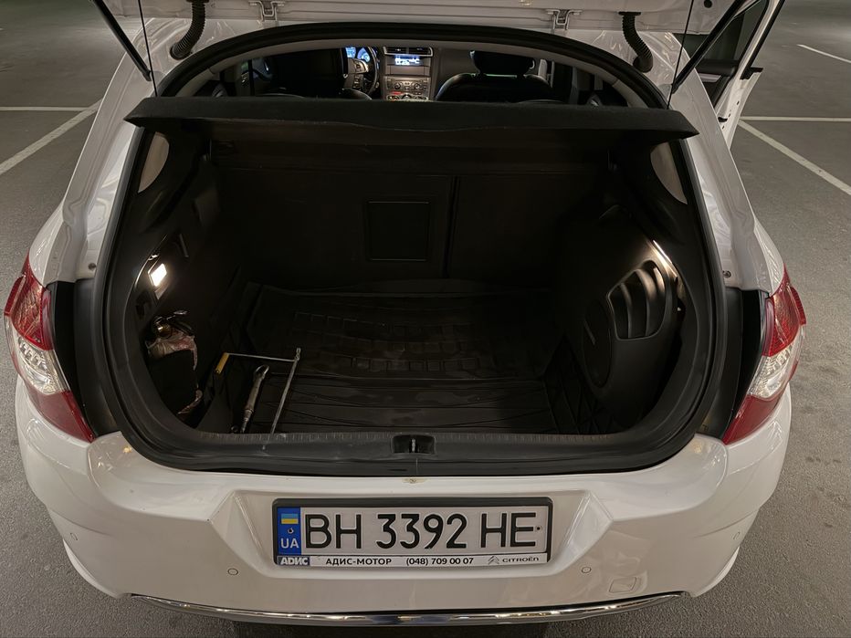 Citroen C4 / 2012 / дизель 1.6