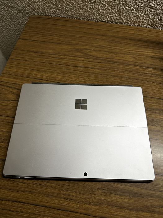 Microsoft Surface Pro 11ª Edição 13'' - Snapdragon X Elite C12 - RAM: 16 GB - 512 GB SSD