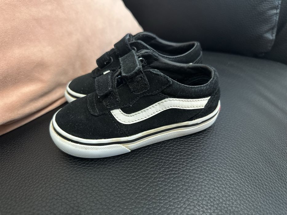 Ténis Vans para bebé tamanho 24 em bom estado