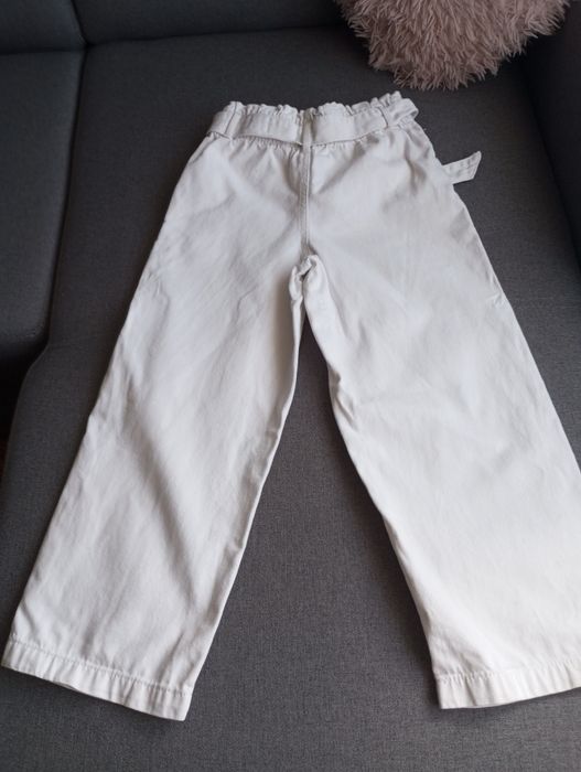 Spodnie dla dziewczynki na rozmiar 146 cm