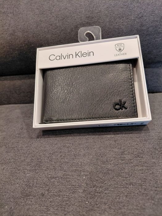 Super prezent oryginalny męski portfel Calvin Klein