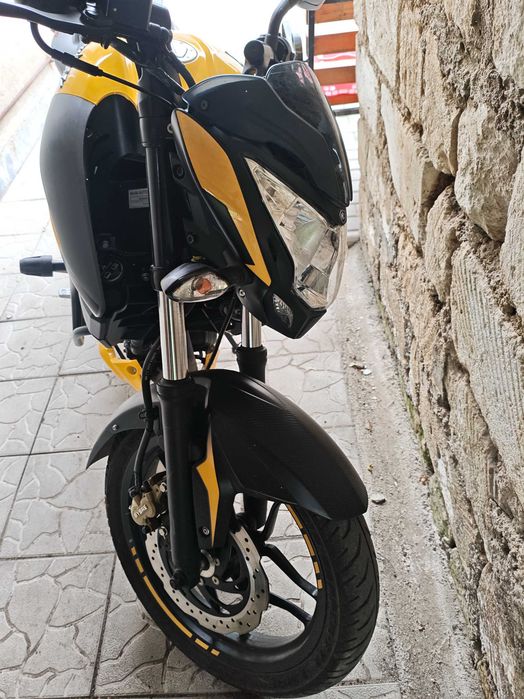 Продам мотоцикл Bajaj Pulsar NS200
