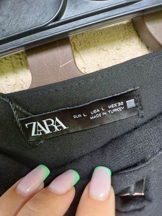 Damskie spodnie z materiału zara L.
